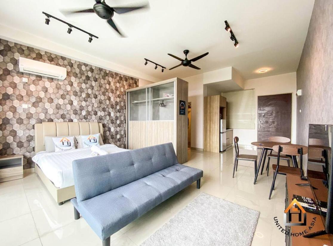 Palazio Serviced Apartments By Rr Jbcity Τζόχορ Μπάχρου Εξωτερικό φωτογραφία