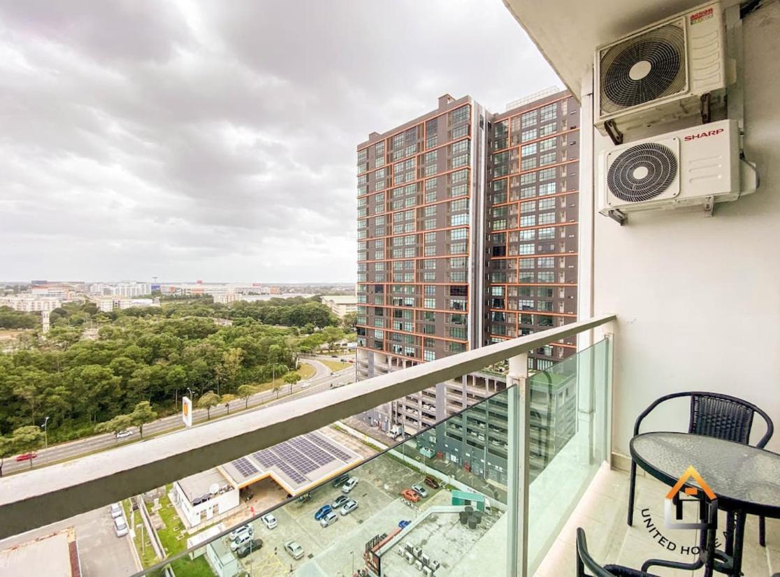 Palazio Serviced Apartments By Rr Jbcity Τζόχορ Μπάχρου Εξωτερικό φωτογραφία